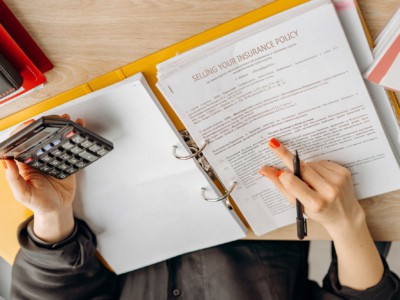 selling-insurance-policy